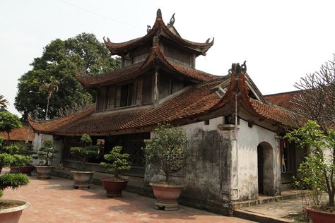 Big roof curving at four angles in Vietnamese traditional architecture Chinese Architecture Traditional, Vietnamese Architecture, East Asian Architecture, Buddhist Architecture, Ancient Vietnam, International Architecture, Vietnam Art, Asian Architecture, Digital Imaging