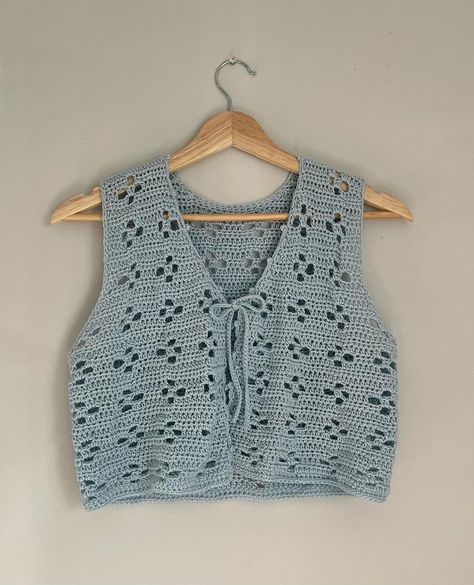 a lil blue vest for @maddie.prescott had the best time at the billy joel + stevie nicks concert and of course had to make some original… | Instagram Crochet Tie Front Vest, Crochet Tie Vest, Crochet Vest Pattern Free Woman, Crochet Flower Vest, Diy Crochet Clothes, Easy Crochet Vest, Crochet Jeans, Crochet A Vest, Stevie Nicks Concert