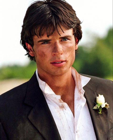 Clark Kent Smallville, Smallville Clark Kent, Tom Welling Smallville, Tom Welling, The Perfect Guy, Clark Kent, Smallville, Hot Actors, Attractive Guys