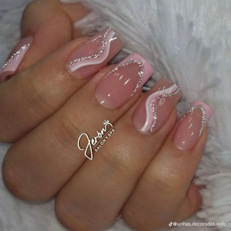 Hottest Summer Nails, Holiday Acrylic Nails, Girly Acrylic, Fancy Nails Designs, Nails Trends, Simple Gel Nails, Summery Nails, French Tip Acrylic Nails, Girly Acrylic Nails