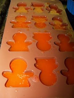 Jello jigglers in a silicone mold. Skull Jello Mold Recipes, Mold Recipes Silicone, Jello Shots In Silicone Mold, Jello In Silicone Molds, Silicone Mold Ideas Food, Recipes For Silicone Molds, Halloween Silicone Mold Recipes, Silicone Mold Ideas, Silicone Mold Desserts