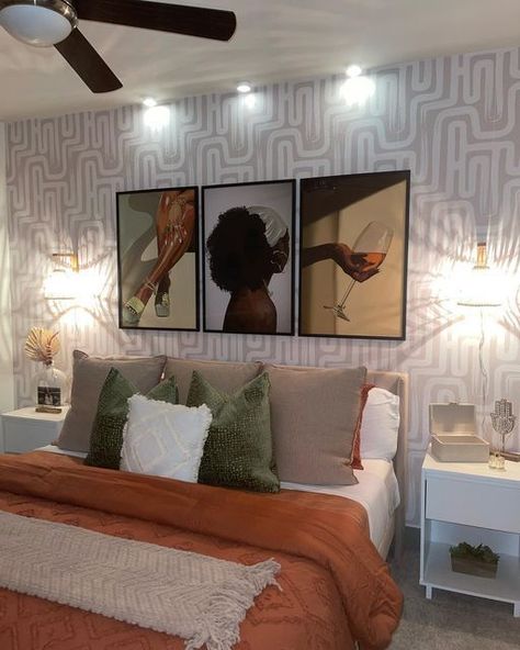 Bed Rooms Ideas Apartment, Medium Room Ideas Aesthetic, Non Aesthetic Room, Comfy Vibes Bedroom, Apartment Bedroom Wall Ideas, Bedroom Decor Ideas For Apartments, R&b Bedroom, Vision Board Birthday Party Ideas, Neo Soul Apartment