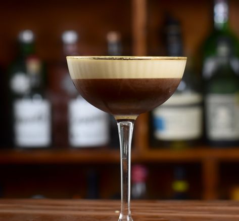 Frothy Espresso Martini, Freezer Door Espresso Martini, Espresso Martini At Home, Esspresso Martini, Best Espresso Martini, Espresso Martini Cocktail, Espresso Martini Recipe, Espresso At Home, Pod Coffee Machine