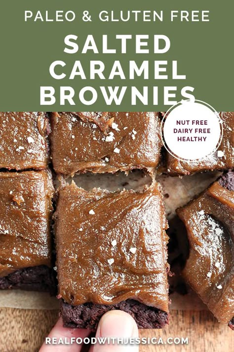 These Paleo Salted Caramel Brownies are a rich treat that everyone will love! A simple, fudgy brownie topped with a thick layer of dairy free caramel. They are nut free, gluten free, dairy free, and naturally sweetened. Brownies Caramel, Best Dessert Ever, Easy Brownies, Salted Caramel Recipes, Turtle Brownies, Valentines Recipes Desserts, Cheesecake Brownie, Salted Caramel Brownies, Low Carb Cheesecake