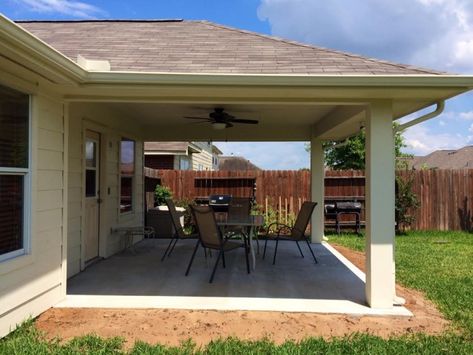 Hip Roof Patio, Diy Screen Porch, Hip Roof House, Deck Covered Patio, Hip Roof Design, Pergola Cost, Diy Patio Cover, Roof Patio, Backyard Covered Patios