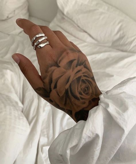 Hand Tattoo Medusa, Knuckle Tattoos For Men, Old English Hand Tattoos, Men Hand Tattoos Ideas Guys, Vline Ab Tattoo, Hand Tattoos For Guys Ideas Simple, Reality Tattoo Ideas, Angel Hand Tattoo Men, Faith Hand Tattoos