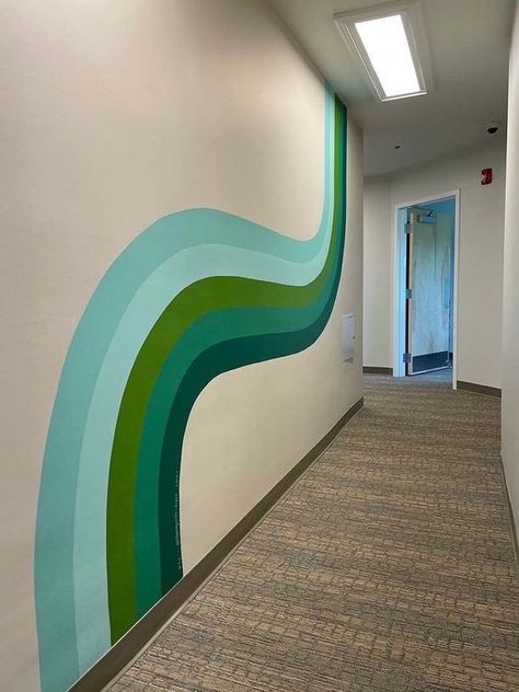 Mural Portfolio - Banyan Bridges Mural In Hallway, Fun Wall Designs, Hospital Mural Wall Art, Fun Painted Walls, Cool Painted Walls, Art Room Mural, Fun Painting Ideas For Walls, Classroom Wall Mural, Wavy Wall Paint