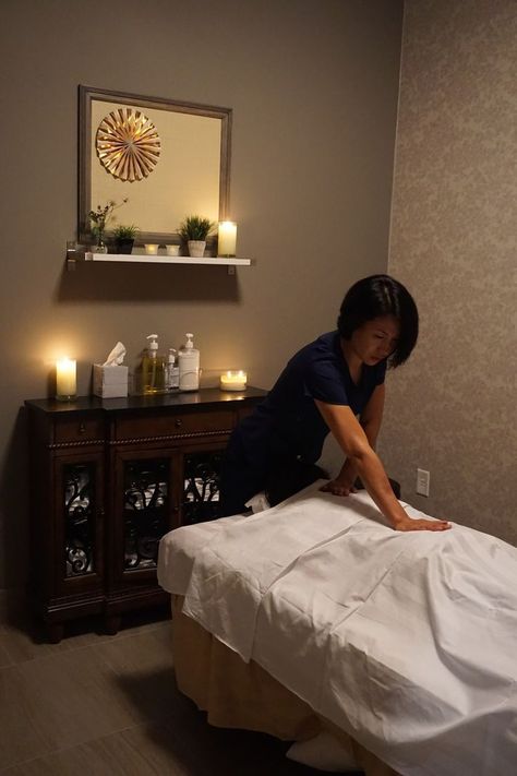 Best Massage Therapists in Brookhaven Massage Therapist Pictures, Massage Therapist Aesthetic, Massage Therapy Aesthetic, Therapist Website, Therapy Photo, Massage Room Decor, Sports Massage Therapy, Physical Therapy Assistant, Swedish Massage