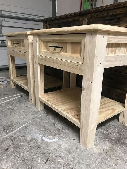 Diy End Table, Couch Tables, Farmhouse Bedroom Set, Build A Farmhouse, Side Tables Diy, Dresser Diy, Farmhouse Nightstand, Farmhouse Bed, Gorgeous Farmhouse