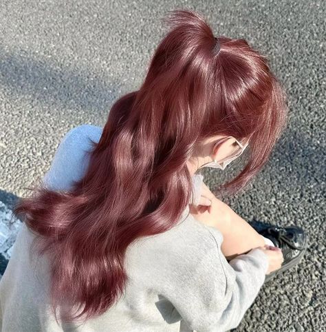 Hair Dye Ideas For Cool Toned Skin, Chocolate Strawberry Hair Color, Chinese Hair Dye Ideas, Pink Auburn Hair, Dark Muted Pink Hair, Light Red Pink Hair, Dark Dusty Pink Hair, Soft Peach Hair, Frosted Brown Hair