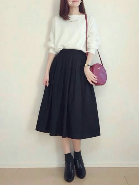 Áo Blu, Rok Outfit, Ulzzang Fashion, Skirt Midi, Modest Clothing, Pinterest Fashion, Soft Grunge, Japan Fashion, Looks Vintage