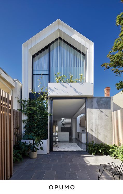 Home Designs Exterior, Narrow House Designs, Local Architecture, Townhouse Designs, Narrow House, Australian Architecture, Street House, Duplex House, Minimal Home