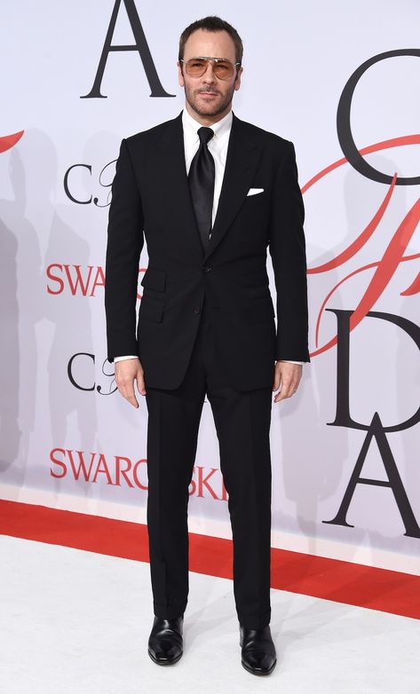 NEW YORK, NY - JUNE 01: Designer Tom Ford attends the 2015 CFDA Fashion Awards at Alice Tully Hall at Lincoln Center on June 1, 2015 in New York City. (Photo by Jamie McCarthy/WireImage) Tom Ford Outfit, Tom Ford Menswear, Tom Ford Style, Tom Ford Designer, Tom Ford Fashion, Black Suit Men, A Man In A Suit, Tom Ford Suit, Man In A Suit