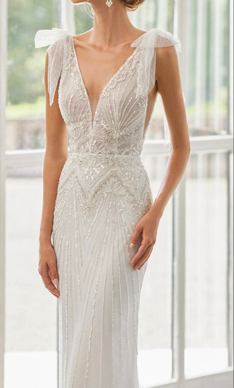 Gatsby Style Wedding Dress, Party Wedding Dress Receptions, Wedding Dresses Old Hollywood, Embellished Wedding Dress Beading, Speakeasy Wedding Dress, Beaded Top Wedding Dress, Great Gatsby Wedding Dress, Wedding Dress Art Deco, Wedding Dress Beading