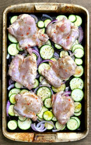 Chicken And Squash Sheet Pan Dinner, Chicken Thigh And Veggies Recipes, Chicken Zucchini Recipes, Chicken And Zucchini, One Pan Meal, Sheet Pan Dinners Chicken, Recipes Around The World, Sheet Pan Suppers, Sheet Pan Dinners Recipes