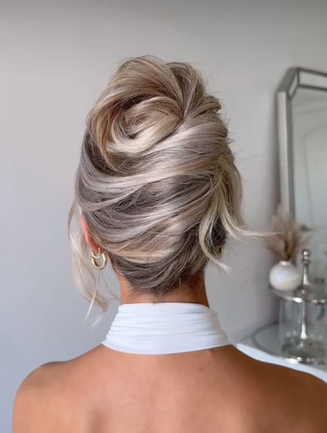 Unique Wedding Updos, Relaxed Updo Wedding, Hair Up Styles For Prom, Wedding French Twist, High Bun Bridesmaid Hair, Glam Bridal Hair Updo, Wedding Updo Blonde, High Up Do, Modern French Twist Updo