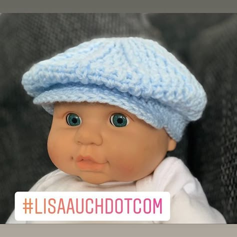 Free Crochet Boys Baby Hat Pattern - Peaky Blinders Style Crochet Baby Hat - Free Crochet Patterns and Designs by LisaAuch Crochet Doll Hats Free Pattern, Newsboy Hat Pattern, Crochet Boys, Crochet Baby Hats Free Pattern, Peaky Blinders Style, Crochet Baby Boy Hat, Crochet Baby Cap, Baby Hat Free Pattern, Boy Crochet Patterns