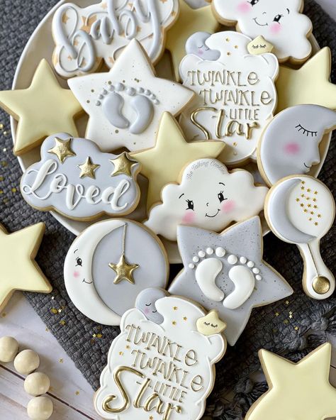 Twinkle Star Gender Reveal, Twinkle Twinkle Gender Reveal Ideas, Moon And Stars Gender Reveal Ideas, Twinkle Gender Reveal, Celestial Gender Reveal, Baby Shower Twinkle Twinkle Little Star, Twinkle Little Star Baby Gender Reveal, Star Gender Reveal, Twinkle Twinkle Little Star Cookies