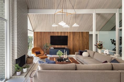 Designing a Super Eichler Oakland Hills, Eichler Homes, Custom Shelving, Mid Century Architecture, Commercial Interior Design, Family Rooms, Architecture And Design, Murphy Bed, Wet Bar