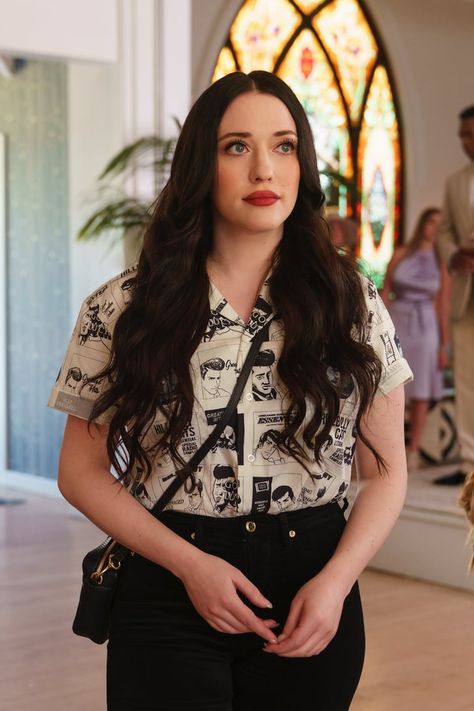 Kat Denning Style, Dollface Hulu, Kat Denning Casual, Kat Dennings Outfits, Kat Denning Outfit, Max Black Outfits, Kat Denning, Kat Dennigs, Kat Dennings