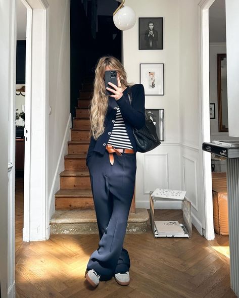 Mel // EPONYM (@meleponym) • Instagram photos and videos Green And Navy Plaid Shirt Outfits, Marine Style Outfit, Navy Striped Top Outfit, Navy Stripe Top Outfit, Navy Pants Outfit, Rock Chic Outfits, Striped Top Outfit, Navy Outfits, Navy Blue Outfit