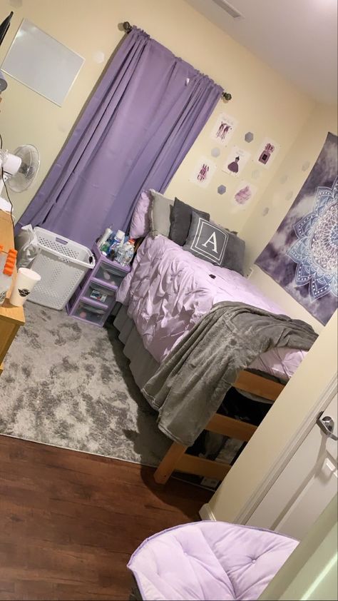 Dorm Esthetics, Purple Dorm Decor, College Dorm Room Ideas Purple, Purple College Dorm, Dorm Room Ideas Purple, Dorm Room Purple, Dorm Rooms Decorating, Purple Dorm Room Ideas, Purple Dorm Room