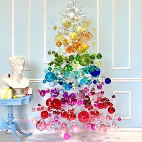 Bauble Craft, Rainbow Christmas Tree, Rainbow Christmas, Christmas 2025, Rainbows Christmas, Minimal Christmas, Real Christmas Tree, Unique Christmas Trees, Oh Christmas Tree