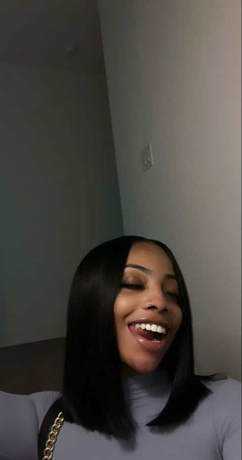 Natural Bobs For Black Women, Middle Part Long Bob, Middle Part Quick Weave Bob, Natural Hair Bob Cut, Middle Part Bob, Natural Hair Short, Hair Short Cuts, Braided Hairstyles For Black Women Cornrows, Frontal Wig Hairstyles