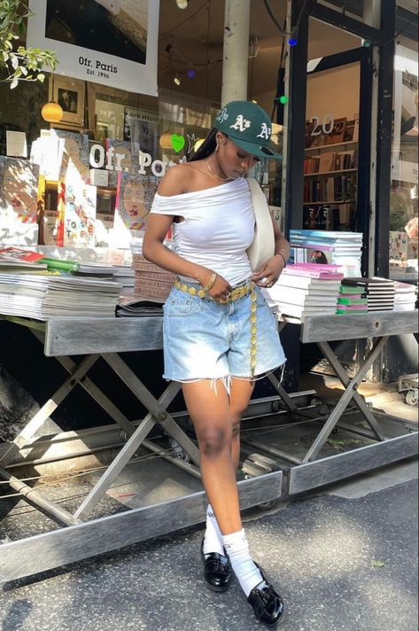 Chic Dressy Casual Outfits, Denim Shorts Shirt Outfit, Long Skirt And Sandals Outfit, Vacation Street Style, Dc Summer Outfits, Spring Streetwear Outfits, Jorts Outfit Women Summer, Fashion Inspo Outfits Black Women, Summer Street Wear Outfits