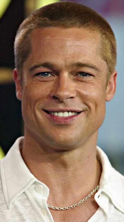 Brett Pitt, Buzz Cut Boys, Brad Pitt Haircut, Brad Pitt Hair, Very Short Hair Men, Bradley Pitt, Round Face Men, Buzz Cuts, Tyler Durden