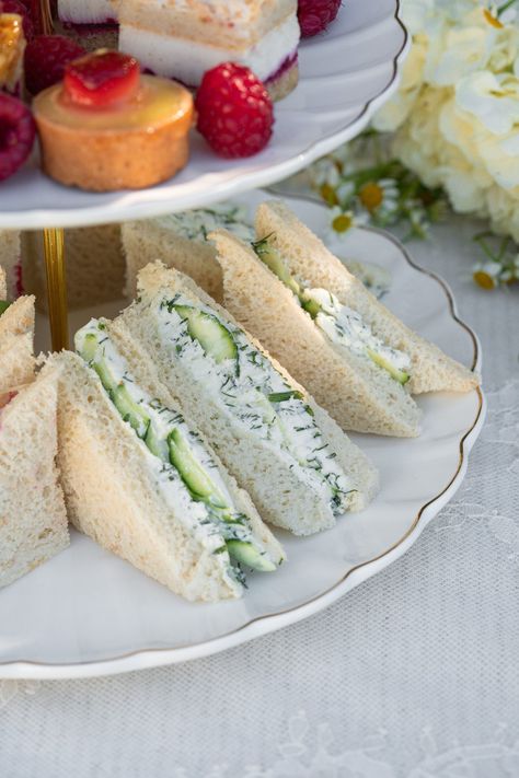 Cream Cheese & Cucumber Sandwiches are my favorite classic tea party food! This simple recipe is rich and flavorful, yet refreshing at the same time. Cucumber Dill Cream Cheese Sandwiches, Cucumber Sandwiches Aesthetic, Tea And Sandwiches, Bridgerton Sandwiches, Cumcuber Tea Sandwiches, Aesthetic Tea Party Food, Cottagecore Sandwiches, Tea Party Food Sandwiches, Cucumber Cream Cheese Spread