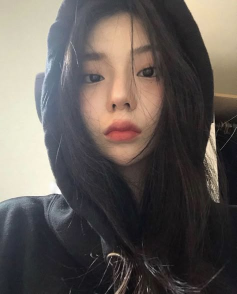 Uzzlang Girl, Ulzzang Girl, Aesthetic Girl, Face Claims, Korean Girl, Pretty People, Black Hair, Selfies, Make Up