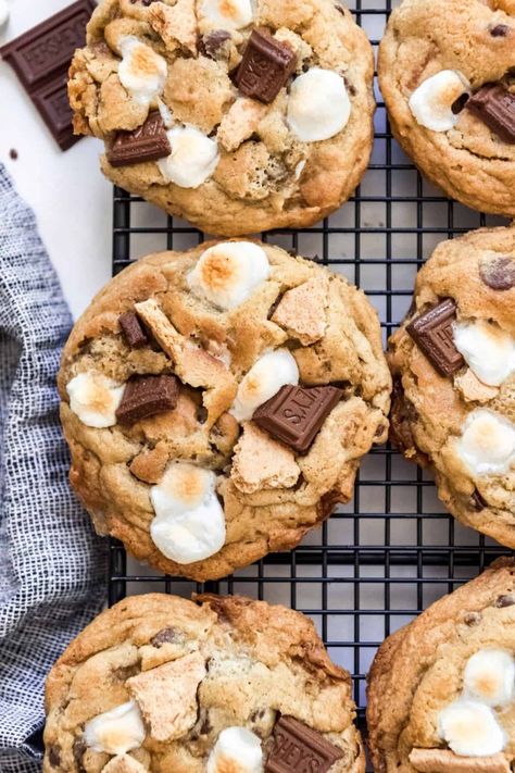 s'mores cookies | house of nash eats Smores Crumbl Cookies, Crumble Smores Cookies, Smores Cookies Crumbl, Insomnia Smores Cookies Recipe, Crumbl Smore Cookie Copycat, Chocolate Chip Cookie S’mores Recipe, S’more Chocolate Chip Cookies, S’more Cookie Recipe, Chocolate Chip Smores Cookies