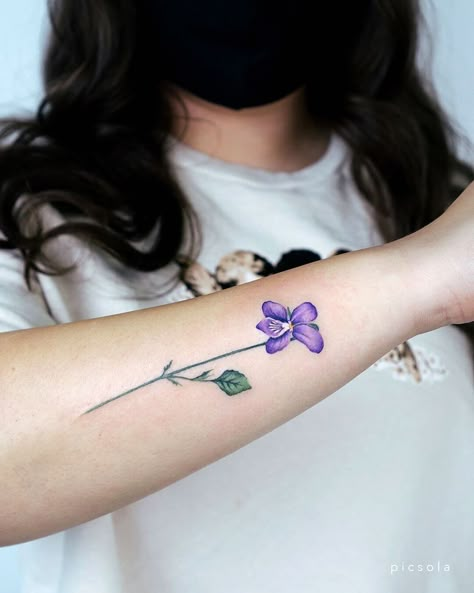 101 Amazing Violet Tattoo Designs You Need To See! | Outsons | Men's Fashion Tips And Style Guides Star Jasmine Vine, Violet Flower Tattoo, Violet Flower Tattoos, Flower Tattoo Stencils, Violet Tattoo, Tiny Flower Tattoos, Charm Tattoo, Jasmine Vine, Star Jasmine