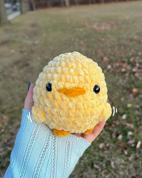 Crochet Project Free, Duck Cute, Crochet Bib, Boba Milk Tea, Boba Milk, Crochet Animal Amigurumi, Easy Crochet Animals, Velvet Yarn, Crochet Plushies