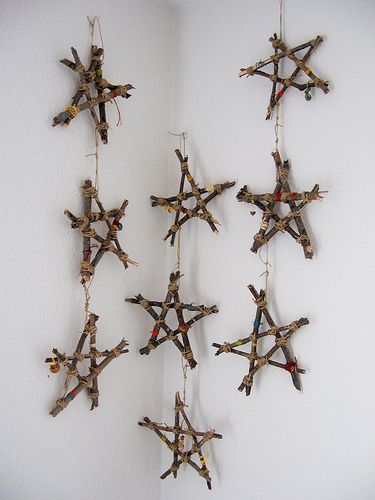 Twig Stars, Wooden Christmas Decorations, Homemade Christmas Decorations, Happy Winter, Winter Crafts For Kids, Wooden Stars, Winter Nights, Noel Christmas, Witchy Things