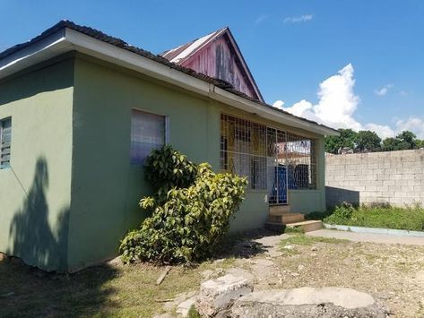 Fixer Upper home for sale in Kingston, excellent income earning potential Fixer Upper Houses, Cheap Property For Sale, Kingston House, Cheap Houses For Sale, Fixer Upper Home, Video Call With Boyfriend Screen Photo, Cheap Houses, Rental Income, St Catherine