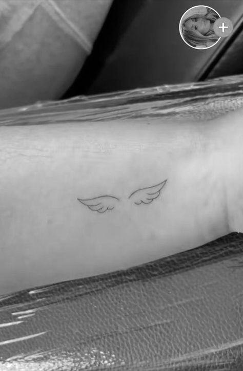 Angel Wings Stick And Poke, Wings Tattoo Design On Back, Angel Wings Tattoo With Date, Dainty Wing Tattoo, Minimal Angel Wings Tattoo, Single Wing Tattoo, Little Wings Tattoo, Angel Wings Wrist Tattoo, Dove Wings Tattoo