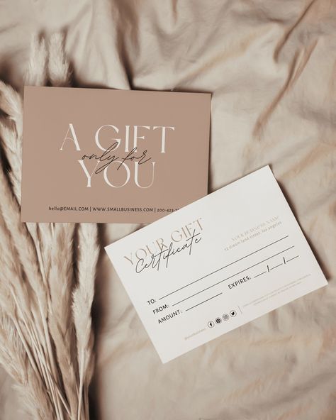 Wedding Card Crafts Minimalist Fonts Canva, Fonts For Business, Diy Beauty Gifts, Top Free Fonts, Salon Gift Card, Gift Voucher Design, Top Fonts, Free Handwritten Fonts, Logo Variations