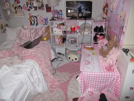 Kawaii Room Ideas, Kawaii Bedroom, Otaku Room, Hello Kitty Rooms, Future Room, Cute Bedroom Ideas, Ideas Hogar, Room Deco, Room Goals