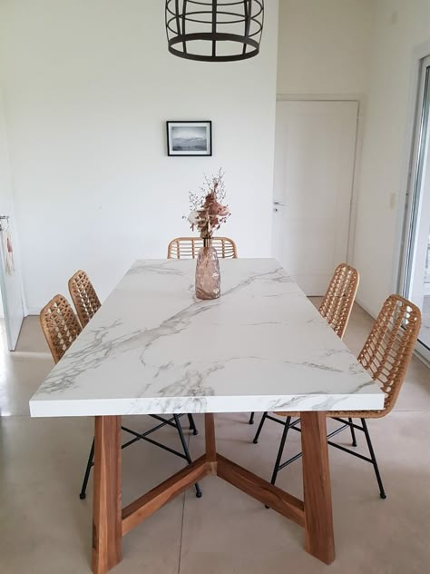 White Marble Dining Table And Chairs, Quartz Dining Table Top, White Marble Table Dining, Dining Table Upcycle, Kitchen Table Marble, Modern Farmhouse Dining Room Table, Quartz Dining Table, Marble Kitchen Table, Dinner Tables Furniture