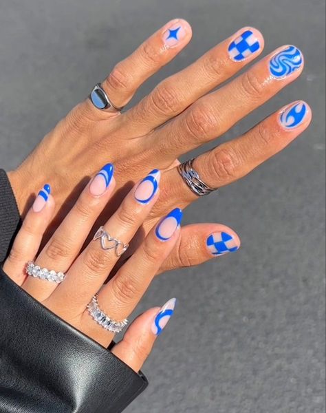 crmichellekhxn on ig Match Couple Nails, One Hand Long Nails One Hand Short, Cute Couple Nails Matching, His And Her Matching Nails, Cute Matching Nails For Couples, Nails Inspiration Men, Cute Couple Nails, Aesthetic Matching Nails, Him And Her Matching Nails