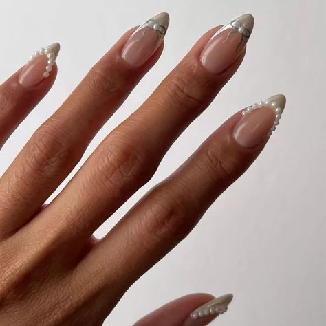 Short Almond French Tip Nails With Pearls, French Tip Almond Nails With Pearls, French Tip W Pearls, White French Tip Nails Almond Pearl, White French Tip W Pearls, French Nails With Pearls, French Tip With Pearls, Pearl French Tip, Nail Shape Chart