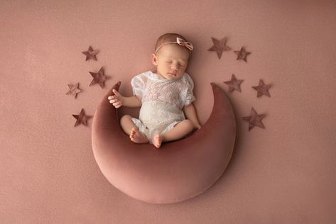 Missy Gueits Photography on Instagram: “Over the moon 🌙 ​​​​​​​​newborn sessions! ​​​​​​​​ @nellyprops ​​​​​​​​ ..​​​​​​​​​​​​​​​​​​​​​​​​​​​​​​​​​​​​​​​​​​​​​​​​ best time to…” Newborn Girl Photoshooting, Girl Photoshooting Ideas, Girl Photoshooting, Photoshooting Ideas, Bump Ahead, Family Photos With Baby, Baby Pictures Newborn, Milestone Pictures, Newborn Pics