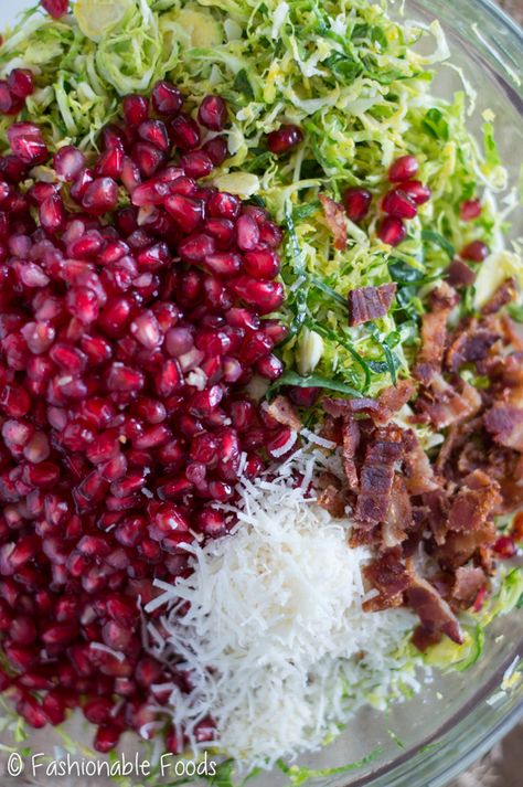 Christmas Salad {with Orange Vinaigrette} Appetizer Recipes Salad, Vegtables Dishes Winter, Best Holiday Salad Recipes, Light Christmas Meal Ideas, Holiday Chopped Salad, Cold Salad For Christmas, Best Holiday Salads, Christmas Salad Pomegranate, Christmas Chopped Salad