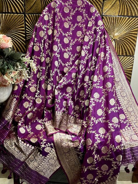 Banaras Dupatta, Iktara Banaras, Dupatta Setting, Dupatta Draping, Dupatta Style, Banaras Sarees, Banarsi Saree, Traditional Attires, Saree Shopping