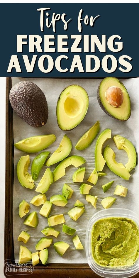 Follow these simple tips for freezing avocado and you’ll always have this creamy fruit on hand for all your recipes! You can freeze the entire fruit, skin and all! This is the easiest way, and it works great. You can also freeze avocado halves, avocado slices, or mashed avocado puree. How To Freeze Avocado, Avocado Baby Food, Avocado Puree, Avocado Uses, Freeze Avocado, Healthy Lunch Snacks, How To Make Guacamole, Smashed Avocado, Avocado Slices