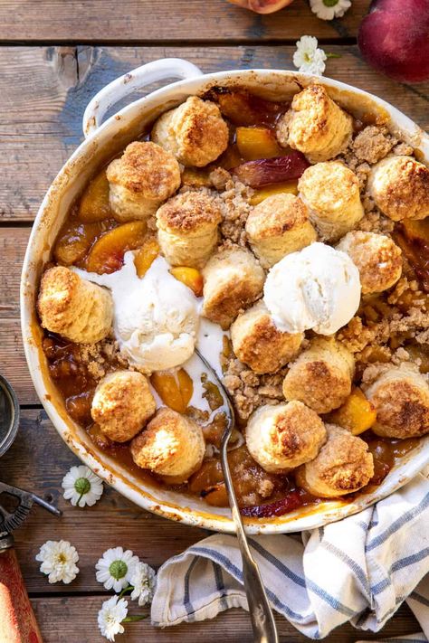 Half Baked Harvest Recipes, Oat Crumble, Harvest Recipes, Desserts Vegan, Half Baked, Peach Recipe, Half Baked Harvest, Southern Cooking, Peach Cobbler