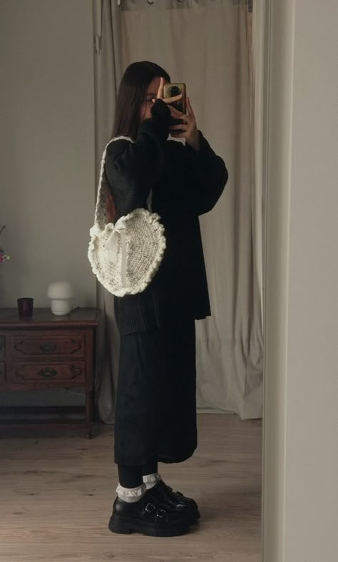 ootd outfit inspo valentines day crochet cream shoulder bag cute heart shape dark academia loafers Dark Valentines Outfit, Academia Crochet, Dark Academia Crochet Pattern, Crochet Dark Academia, Dark Academia Crochet, Crochet Heart Bag, Dark Academia Bag, Heart Shaped Bag, Heart Bag