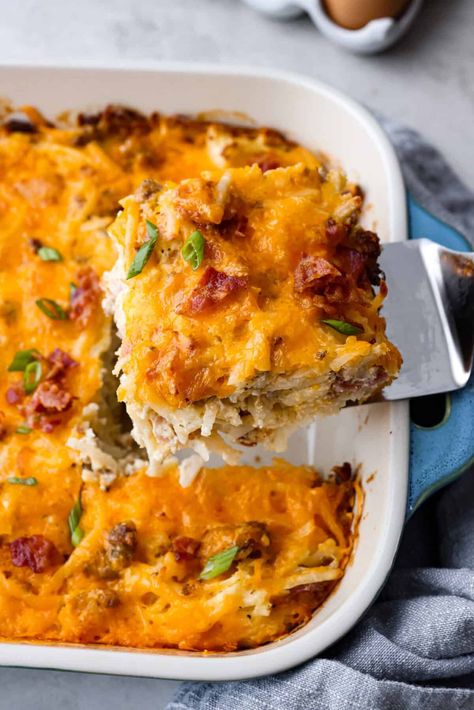 Christmas Morning Breakfast Casserole, Cream Cheese Breakfast, Christmas Breakfast Casserole, Slow Cooker Breakfast Casserole, Potatoes Crispy, Breakfast Potato Casserole, Delicious Breakfast Casserole, Breakfast Casserole Bacon, Overnight Breakfast Casserole